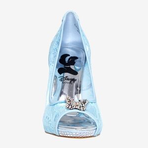 Hot Topic Light Blue Lace Peep-Toe Heels